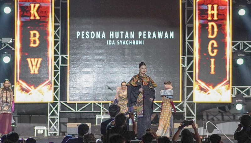 Kearifan Lokal dan Nuansa Nusantara Warnai Parade Busana di Panggung BPN Fest 2025