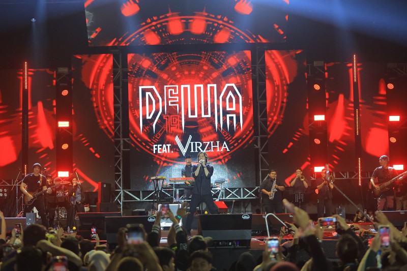 Warga Balikpapan Tumpah Ruah di BSCC Dome, Dewa 19 Guncang Panggung BPN Fest 2025