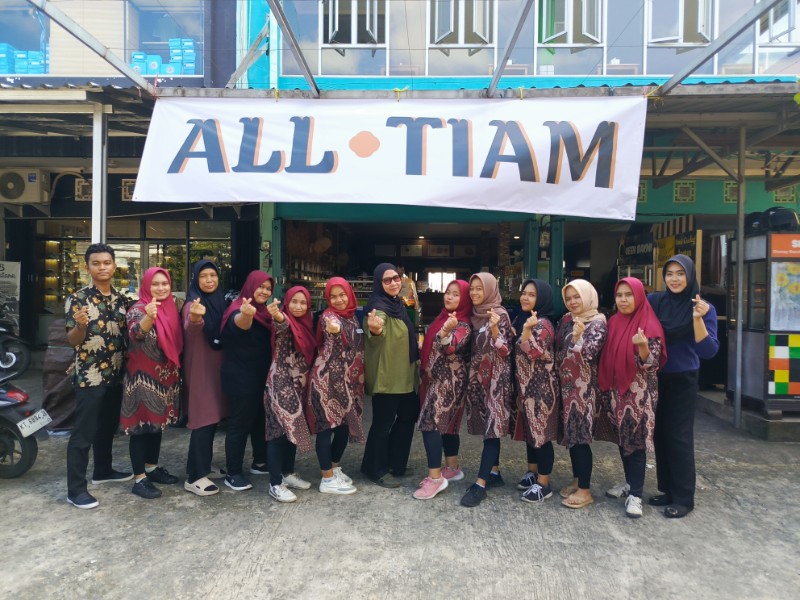 Kedai All Tiam: Tempat Nongkrong Baru di Balikpapan yang Menawarkan “Semua Ada”