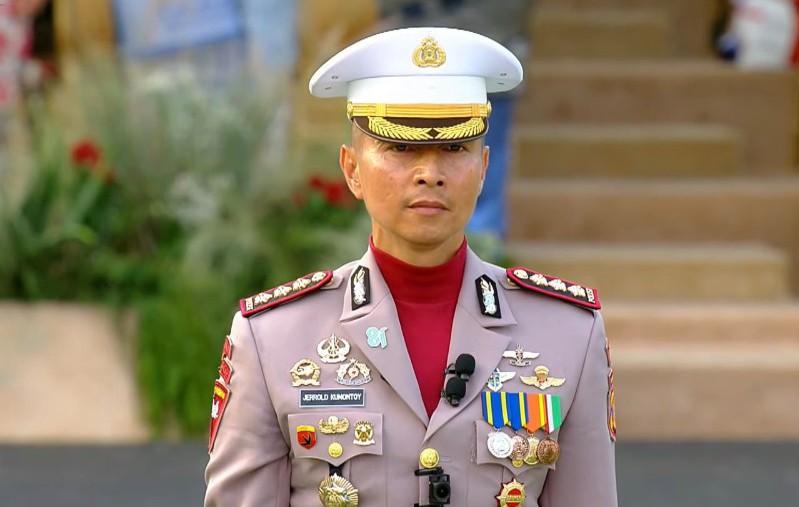 Kapolresta Balikpapan Kombes Jerrold, Pimpin Upacara Penurunan Bendera HUT RI di Istana